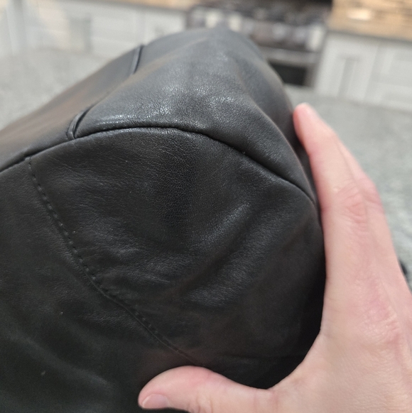 Coach Daisy Mia Black Leather Handbag - Picture 14 of 17